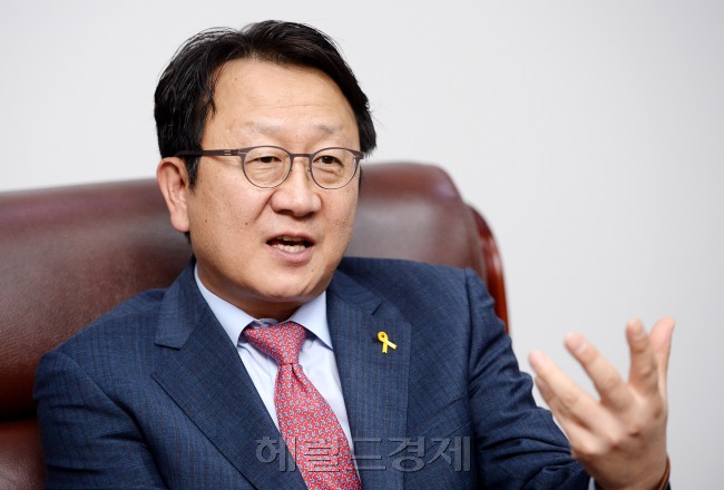새누리당 이종훈의원.2014.07.22. 이길동기자.gdlee@heraldcorp.com
새누리당 이종훈의원.2014.07.22. 이길동기자.gdlee@heraldcorp.com
새누리당 이종훈의원.2014.07.22. 이길동기자.gdlee@heraldcorp.com