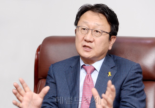 새누리당 이종훈의원.2014.07.22. 이길동기자.gdlee@heraldcorp.com
새누리당 이종훈의원.2014.07.22. 이길동기자.gdlee@heraldcorp.com
새누리당 이종훈의원.2014.07.22. 이길동기자.gdlee@heraldcorp.com