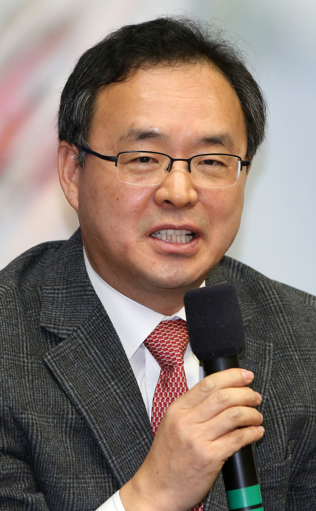Lee Yong-soo   Yonhap