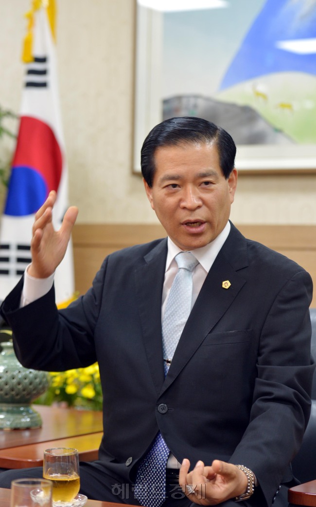 박래학 서울시의회 의장<br />김명섭 기자 msiron@heraldcorp.com
박래학 서울시의회 의장
김명섭 기자 msiron@heraldcorp.com
박래학 서울시의회 의장
김명섭 기자 msiron@heraldcorp.com
박래학 서울시의회 의장
김명섭 기자 msiron@heraldcorp.com
박래학 서울시의회 의장
김명섭 기자 msiron@heraldcorp.com