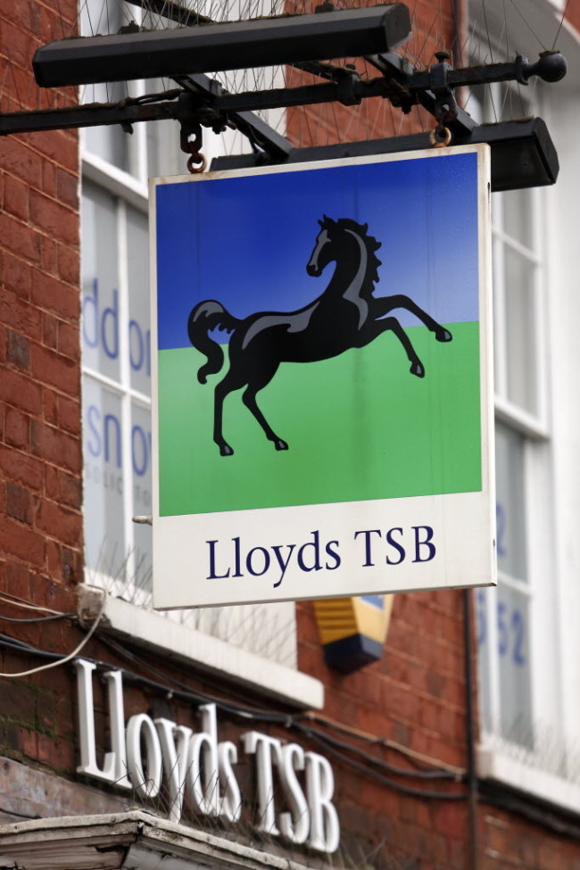 A Lloyds TSB bank branch in Hoddesdon, U.K.   Bloomberg