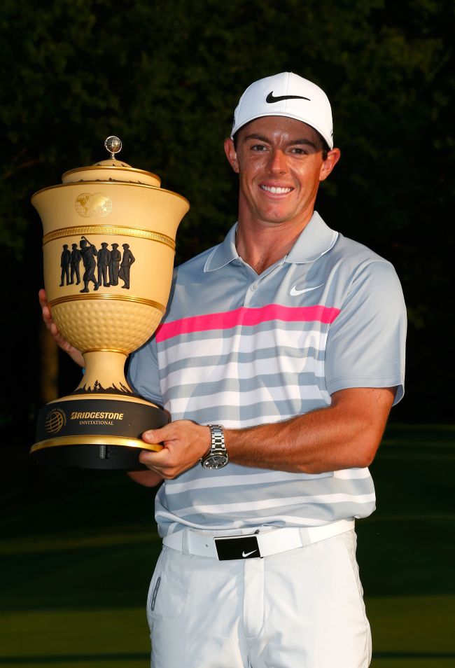 <YONHAP PHOTO-0178> AKRON, OH - AUGUST 03: Rory McIlroy of Northern Ireland holds the Gary Player Cup trophy after winning the World Golf Championships-Bridgestone Invitational with a score of -15 during the final round at Firestone Country Club South Course on August 3, 2014 in Akron, Ohio. Sam Greenwood/Getty Images/AFP..== FOR NEWSPAPERS, INTERNET, TELCOS & TELEVISION USE ONLY ==../2014-08-04 08:37:32/ <저작권자 ⓒ 1980-2014 ㈜연합뉴스. 무단 전재 재배포 금지.>
Rory McIlroy holds the Gary Player Cup trophy after winning the World Golf Championships-Bridgestone Invitational on Sunday.   AFP-Yonhap
Rory McIlroy holds the Gary Player Cup trophy after winning the World Golf Championships-Bridgestone Invitational on Sunday.   AFP-Yonhap
Rory McIlroy holds the Gary Player Cup trophy after winning the World Golf Championships-Bridgestone Invitational on Sunday.   AFP-Yonhap
