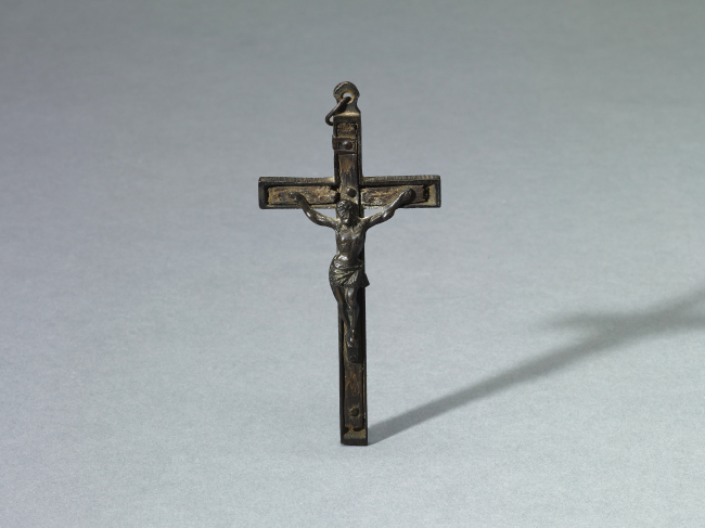A cross made by 18th-century scholar Jeong Yak-yong   Seoul Museum of History