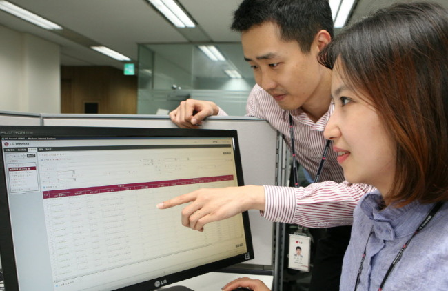 LG Innotek employees run a program that monitors its supply chain to check whether its partners are using minerals from conflict zones in materials and parts manufacturing.   LG Innotek