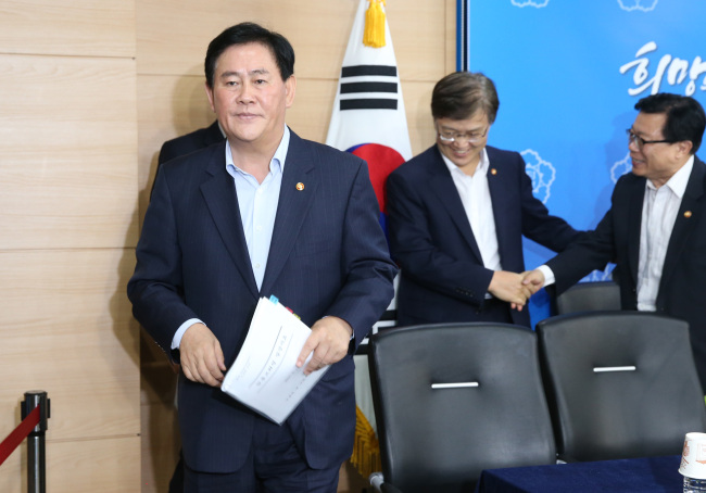 Deputy Prime Minister and Finance Minister Choi Kyung-hwan. Yonhap