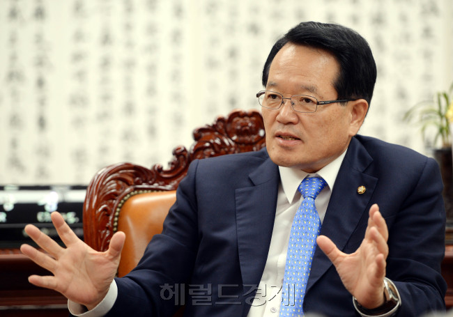 정의화 국회의장.이길동기자.gdlee@heraldcorp.com. 2014.08.11.
정의화 국회의장.이길동기자.gdlee@heraldcorp.com. 2014.08.11.
정의화 국회의장.이길동기자.gdlee@heraldcorp.com. 2014.08.11.