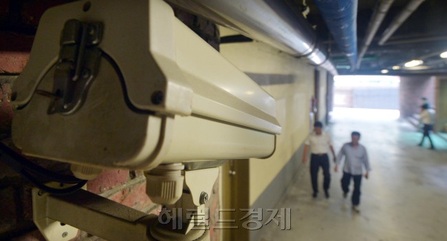 CCTV<br />김명섭 기자 msiron@heraldcorp.com
CCTV
김명섭 기자 msiron@heraldcorp.com
CCTV
김명섭 기자 msiron@heraldcorp.com