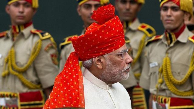 Indian Prime Minister Narendra Modi inspects the honor guard on India’s 68th Independence Day on Aug. 15.   AFP