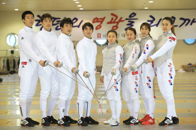The Korean national fencing team   Yonhap