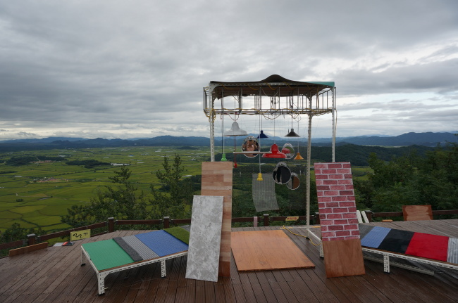 “Dancers on a Plane” by Albert Samreth on the top of Mount Soisan in Cheorwon   Lee Woo-young/The Korea Herald