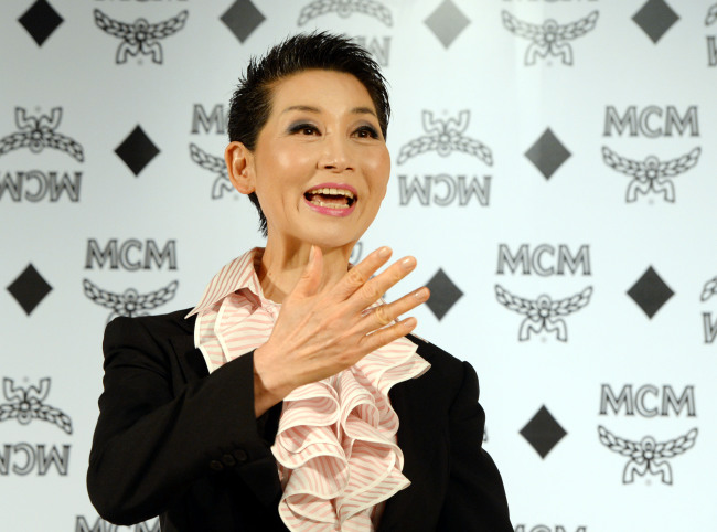 MCM chief visionary officer Kim Sung-joo on Thursday speaks to the press at the MCM Kunsthalle in southern Seoul.   Park Hyun-koo/The Korea Herald