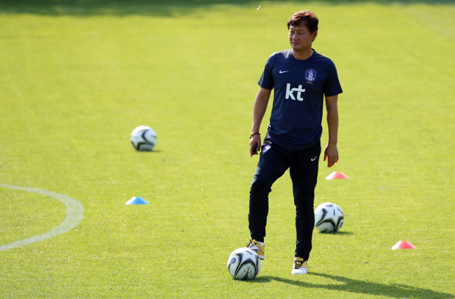 Korea head coach Lee Kwang-jong   Yonhap