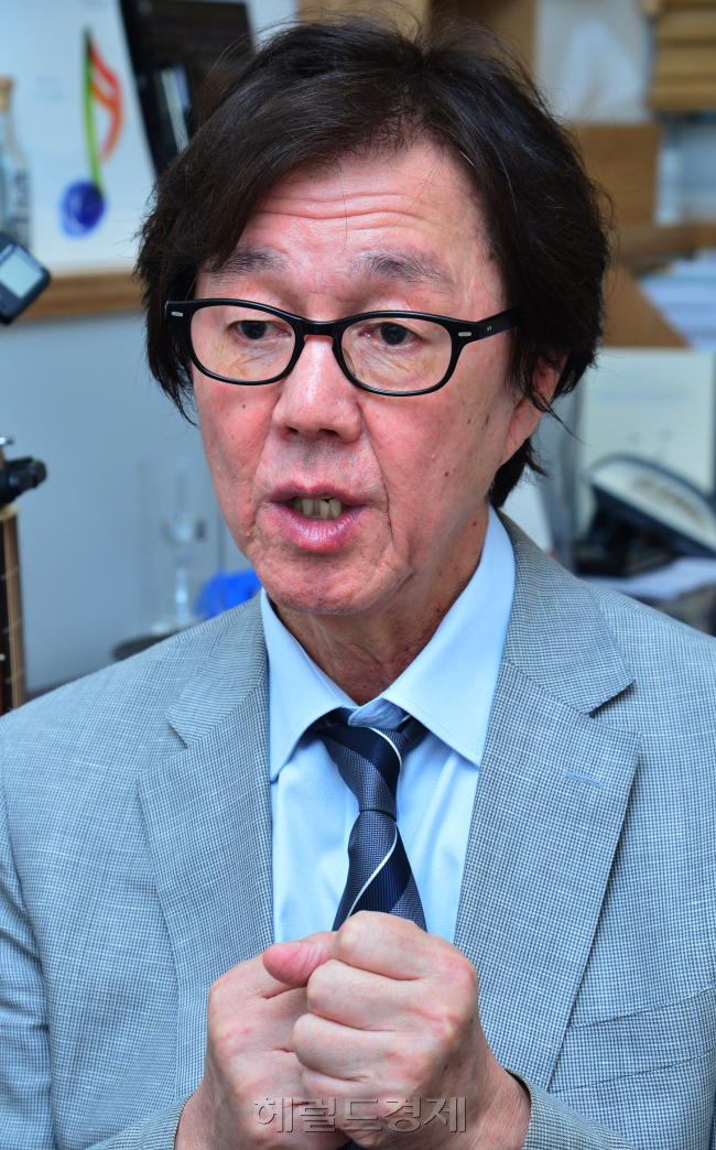 함께하는 저작인협회 백순진 이사장<br /><br />윤병찬기자/yoon4698@heraldcorp.com
함께하는 저작인협회 백순진 이사장
윤병찬기자/yoon4698@heraldcorp.com
함께하는 저작인협회 백순진 이사장
윤병찬기자/yoon4698@heraldcorp.com