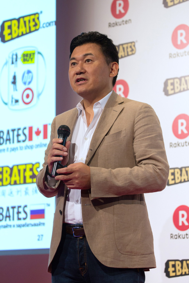 Rakuten CEO Hiroshi Mikitani speaks during a news conference in Tokyo on Tuesday.  Bloomberg