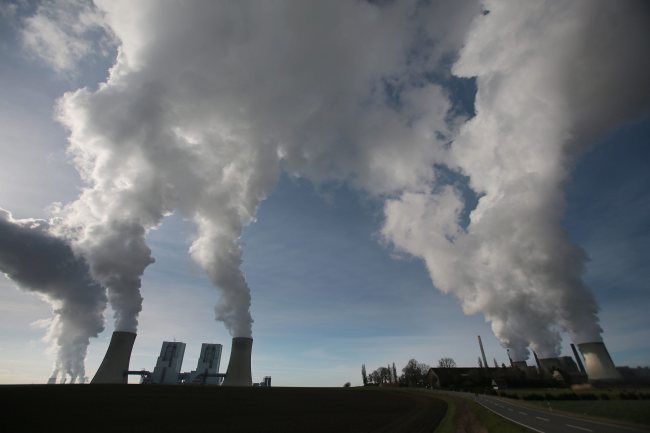 Coal power plants in Rommerskirchen, Germany   EPA-Yonhap