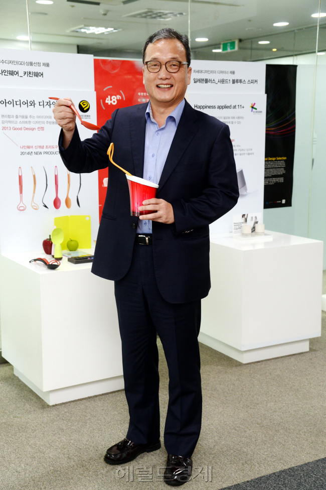 디자인진흥원장 인터뷰. 박현구 기자phko@heraldcorp.com/2014.08.28
디자인진흥원장 인터뷰. 박현구 기자phko@heraldcorp.com/2014.08.28
디자인진흥원장 인터뷰. 박현구 기자phko@heraldcorp.com/2014.08.28