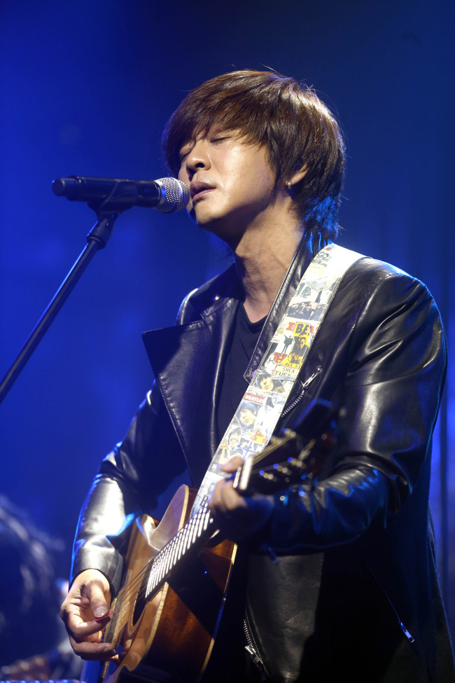 Yoon goes acoustic on solo EP - The Korea Herald