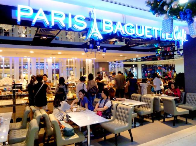 A Paris Baguette bakery shop in Seoul