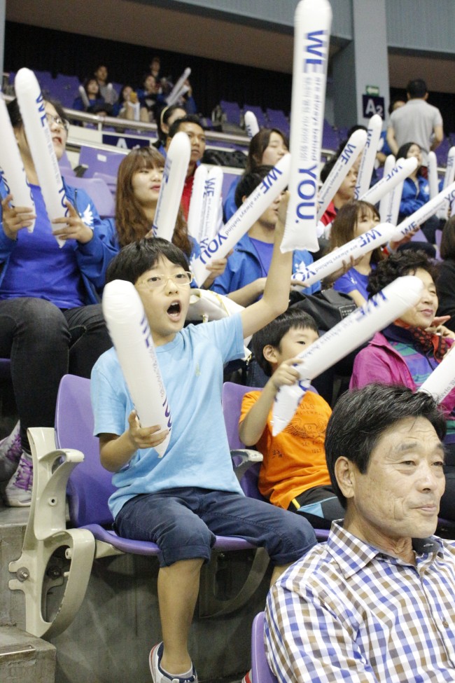 Heo Jae-hoon, 9-year-old boy from Incheon, supports Indonesian women's team.