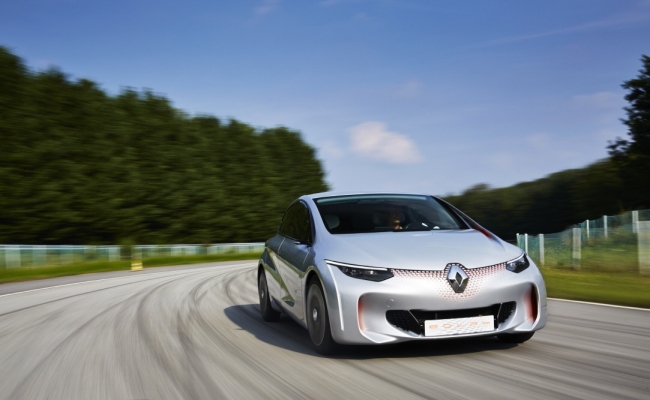 Renault’s plug-in hybrid concept car EOLAB.   POSCO