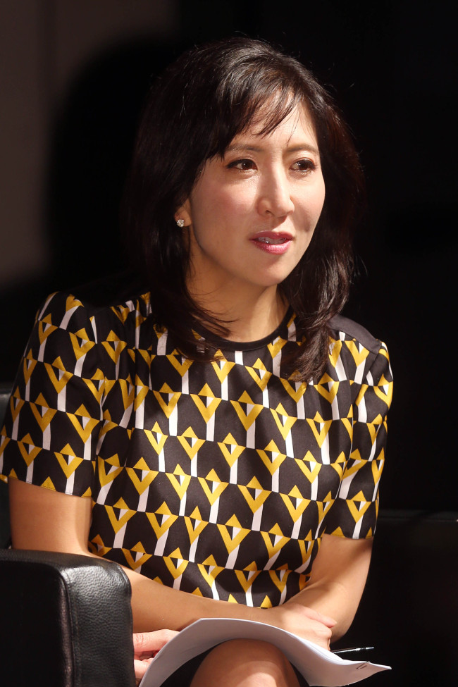 Janice Min, copresident and chief creative officer of Guggenheim Media’s Entertainment Group, gives the opening keynote address at the 2014 MU:CON music conference held at the Blue Square theater in Hannam-dong, Seoul, Monday. Yonhap