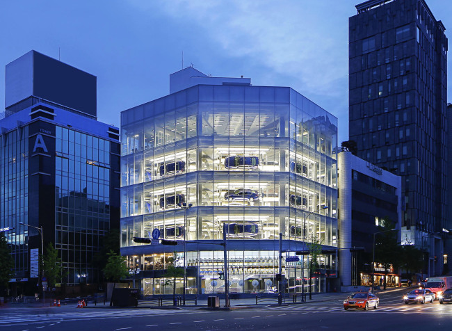 Hyundai Motor opened its first brand experience facility, called the Hyundai Motor Studio, in southern Seoul, in May.   Hyundai Motor