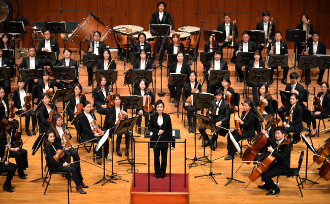 The Herald Philharmonic Orchestra performs on Wednesday night at Seoul Arts Center in Seoul.   Lee Sang-sub/The Korea Herald
The Herald Philharmonic Orchestra performs on Wednesday night at Seoul Arts Center in Seoul.   Lee Sang-sub/The Korea Herald