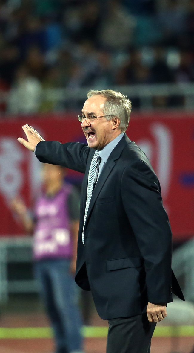 Korea head coach Uli Stielike   Yonhap