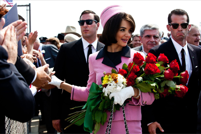 In this publicity image released by ReelzChannel, Katie Holmes portrays Jacqueline Kennedy in a scene from the eight-part TV drama, “The Kennedys,” on the ReelzChannel network.    AP-Yonhap