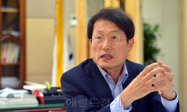 조희연 서울시교육감<br />김명섭 기자 msiron@heraldcorp.com
조희연 서울시교육감
김명섭 기자 msiron@heraldcorp.com
