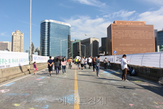 (디자인포럼/4면/사이드/사진)서울역 고가도로 재생사업 관련 개방 현장