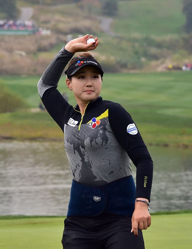Korean teen golfer Baek Kyu-jung AFP-Yonhap