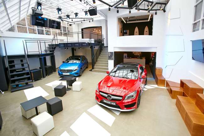 Mercedes-Benz cars are displayed at the carmaker’s pop-up gallery “Mercedes me” in Sinsa-dong, Seoul.   Mercedes-Benz Korea