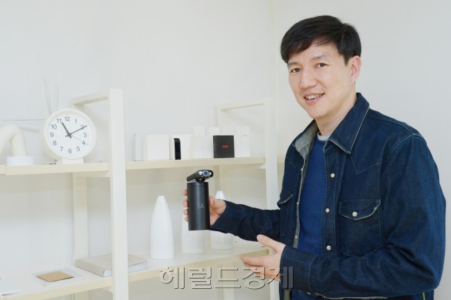 다니엘 김.<br />정희조 기자/checho@heraldcorp.com 141023
다니엘 김.
정희조 기자/checho@heraldcorp.com 141023
다니엘 김.
정희조 기자/checho@heraldcorp.com 141023