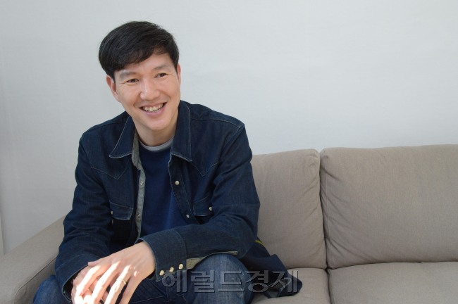 다니엘 김.<br />정희조 기자/checho@heraldcorp.com 141023
다니엘 김.
정희조 기자/checho@heraldcorp.com 141023
다니엘 김.
정희조 기자/checho@heraldcorp.com 141023