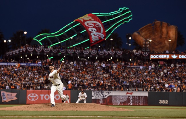 San Francisco Giants starter Madison Bumgarner delivers in the fifth inning on Sunday.   USA Today-Yonhap