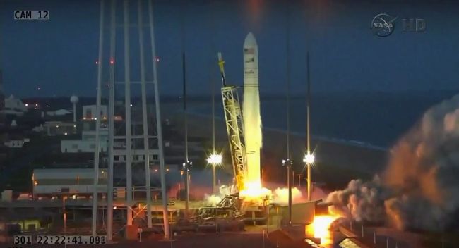 This still image from NASA video shows an Orbital Sciences Corporation unmanned spacecraft moments before exploding at Wallops Island, Virginia, Tuesday.    AFP-Yonhap