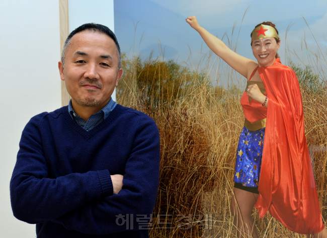 변순철 작가 인터뷰<br /><br />윤병찬기자/yoon4698@heraldcorp.com
변순철 작가 인터뷰
윤병찬기자/yoon4698@heraldcorp.com