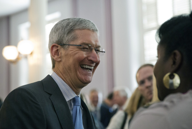 Apple CEO Tim Cook.   AP-Yonhap