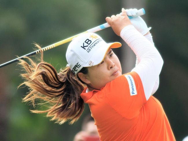 Korea’s Park In-bee plays a shot at the LPGA Taiwan Championship on Sunday. AFP-Yonhap