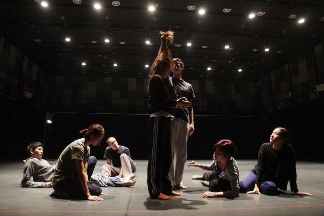 A scene from the Korea National Contemporary Dance Company’s latest production of “KAYA-Unspeakable.”    Korea National Contemporary Dance Company