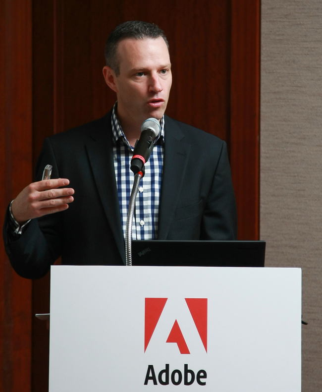 Adobe Systems Asia president Paul Robson introduces the company’s cloud platforms in Seoul on Wednesday.   Adobe Systems