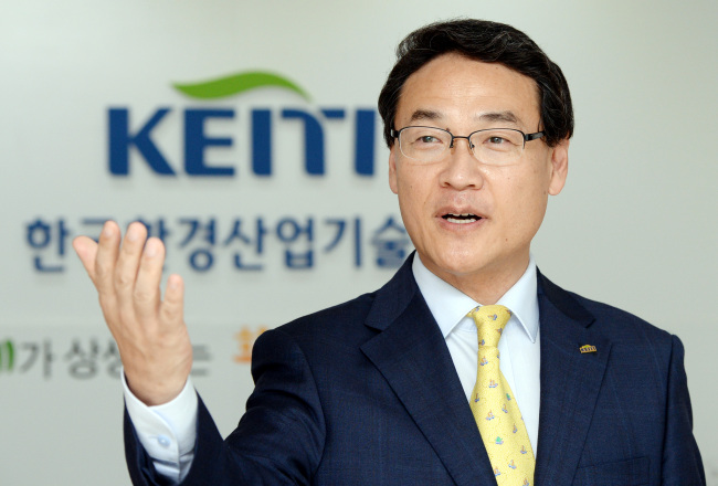 KEITI President Kim Yong-joo Park Hyun-koo/The Korea Herald