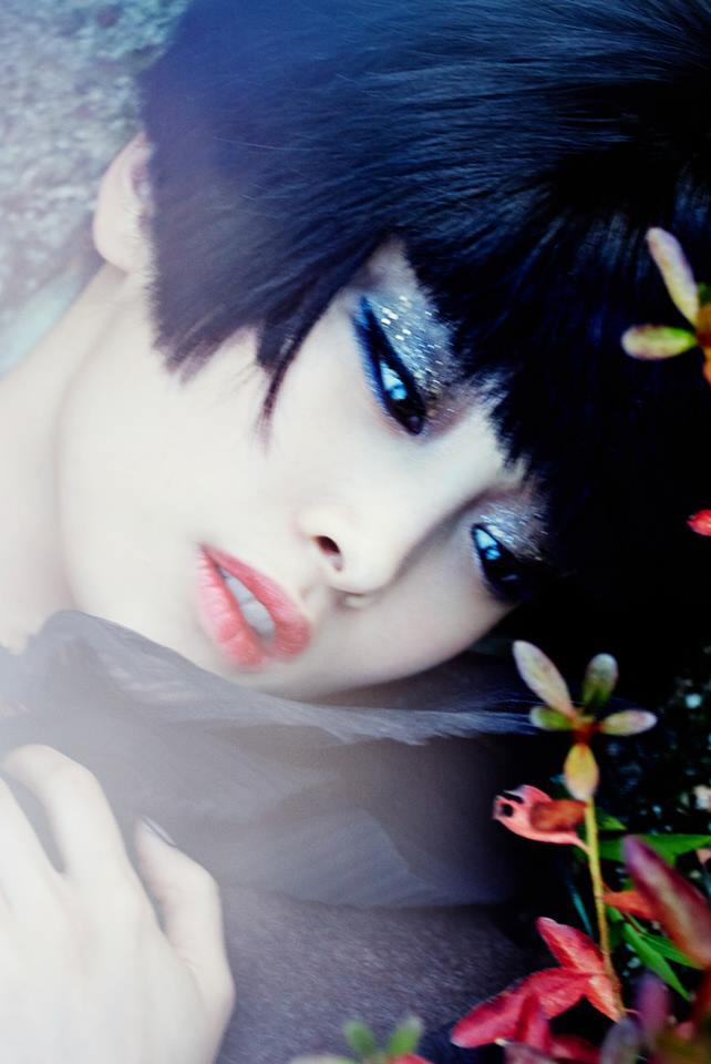 Nicole.   Nicole official Facebook
