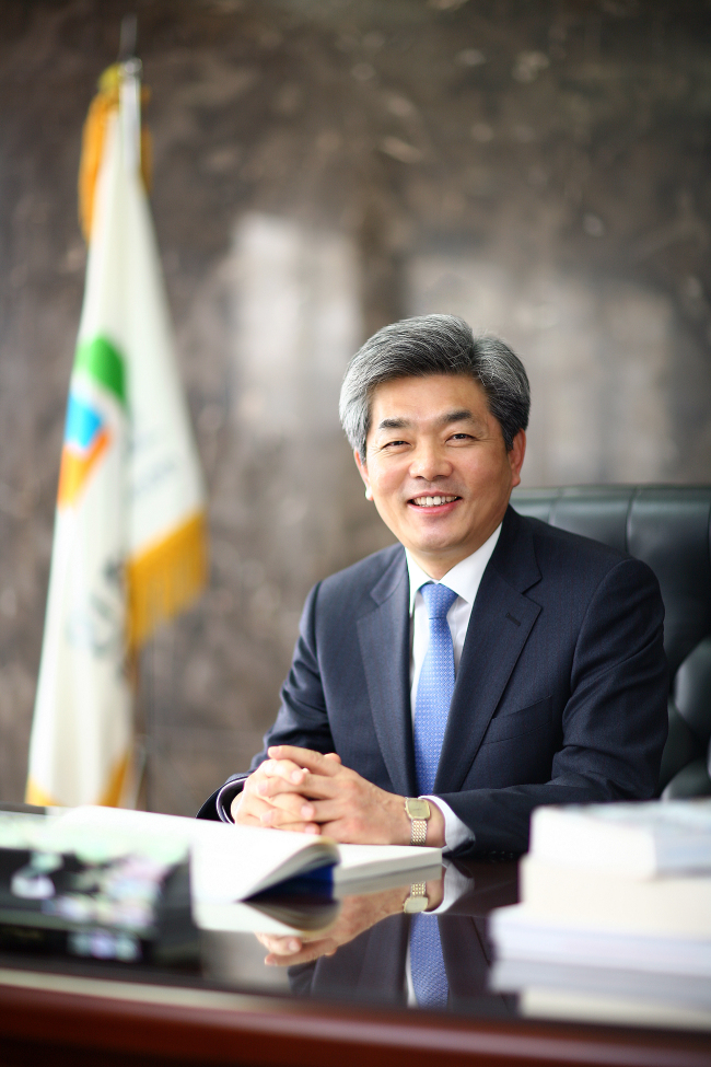 Choi Sung-eul, president of Incheon National University