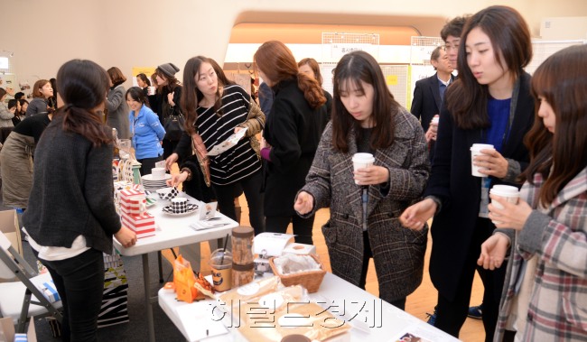 "헤럴드디자인포럼2014"가 26일 오전 동대문디자인플라자 알림관에서 개막했다.. 박현구 기자phko@heraldcorp.com
"헤럴드디자인포럼2014"가 26일 오전 동대문디자인플라자 알림관에서 개막했다.. 박현구 기자phko@heraldcorp.com