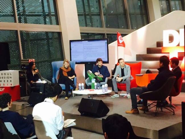 From left: Michou-Nanon de Brujin, Jules van den Langenberg, Paul Cocksedge, Robert Le Quesne and Lee Seong-yong participate in “Design Talk” at Dongdaemun Design Plaza in Seoul on Friday.   Seoul Design Week