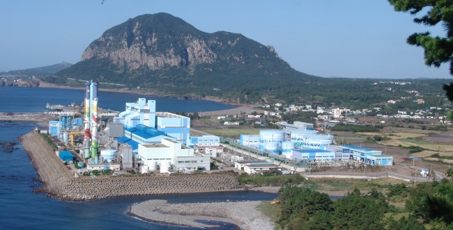 The Namjeju thermal power plant, operated by Korea Southern Power, on Jejudo Island.    KEPCO