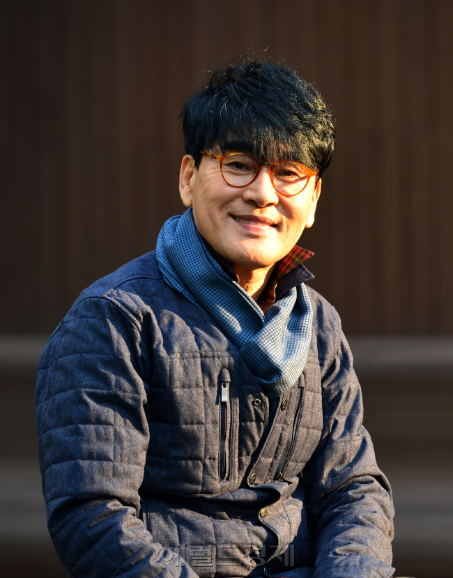 조항조 인터뷰<br /><br />윤병찬기자/yoon4698@heraldcorp.com
조항조 인터뷰
윤병찬기자/yoon4698@heraldcorp.com