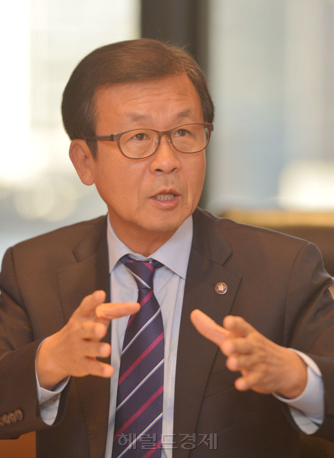 사회자본토론회 원혜영<br />김명섭 기자 msiron@heraldcorp.com
사회자본토론회 원혜영
김명섭 기자 msiron@heraldcorp.com
사회자본토론회 원혜영
김명섭 기자 msiron@heraldcorp.com